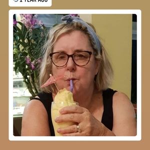 Meet your Posher, Helen